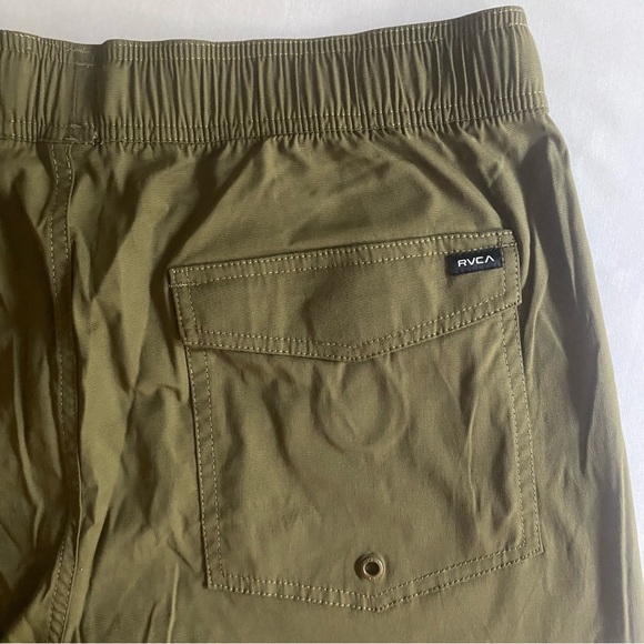 RVCA Civic 2 Hybrid Shorts Mens XL Green Belted Zip Pocket Athletic Hiking NEW - Picture 11 of 15